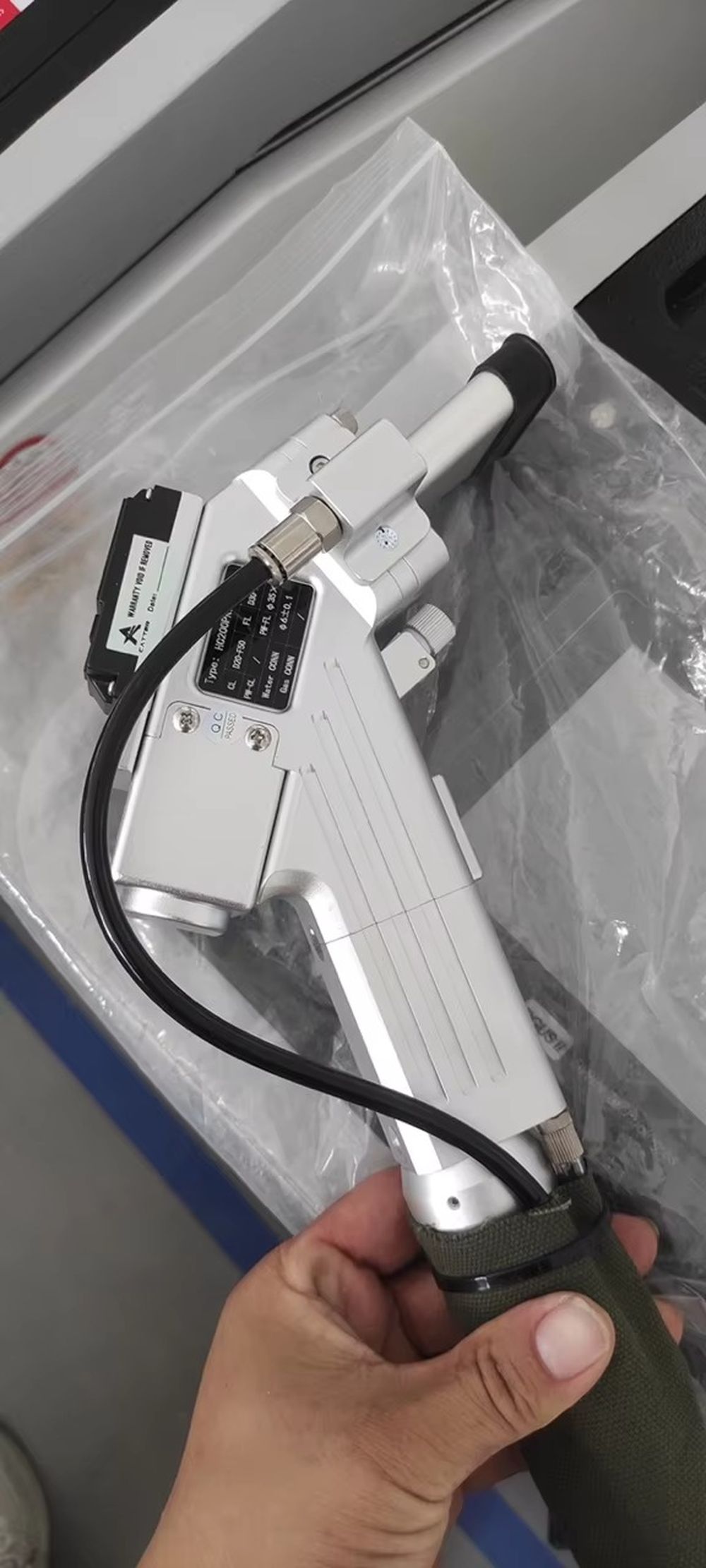 Máquina de Limpeza a Laser de  - Industrial Laser Machine Price avaliação e preço